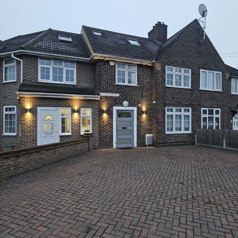 photo_2025-11-25_18-08-22